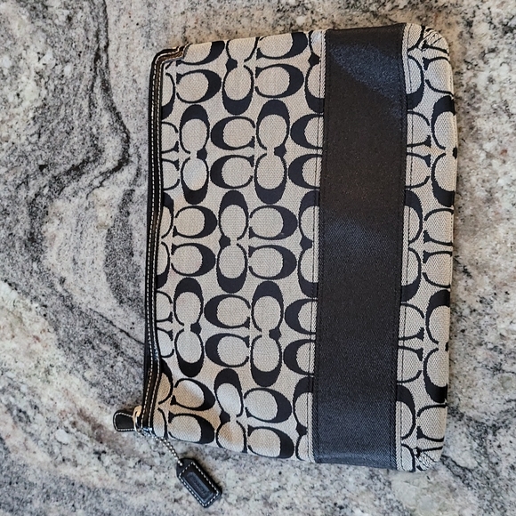 Coach Handbags - Coach Accessory Bag